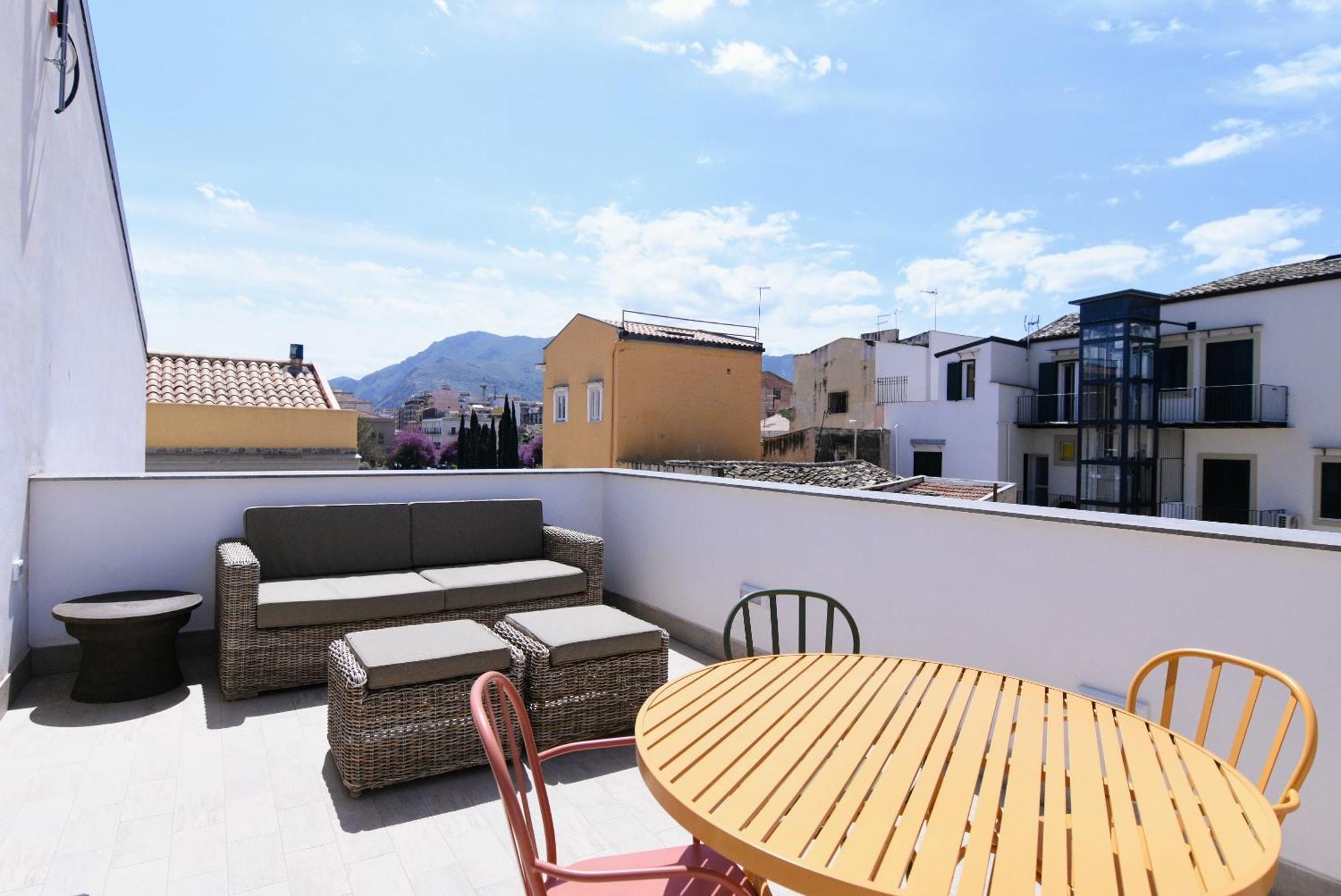 Apartment Maciuni Palermo